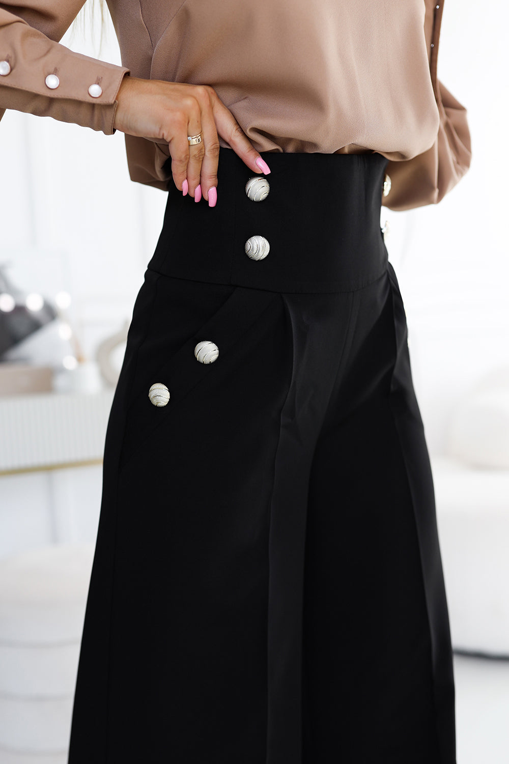 Numoco 496-2 Elegant wide pants with high waist and golden buttons - black-8